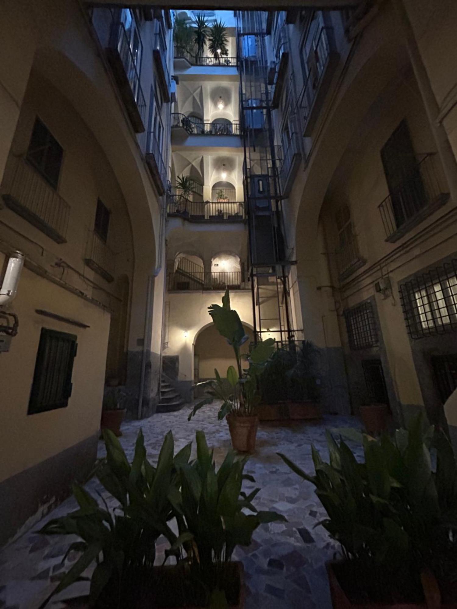 Anni Apartment Chiaia Νάπολη Εξωτερικό φωτογραφία